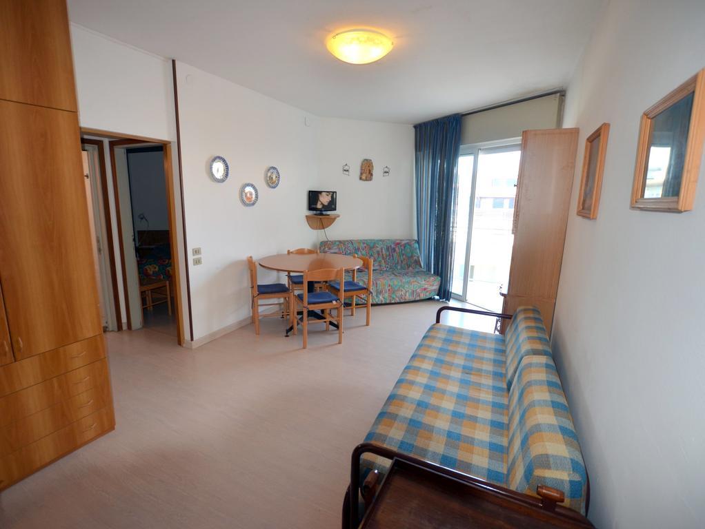 Lignano Sabbiadoro Sea Front Apartment Bagian luar foto