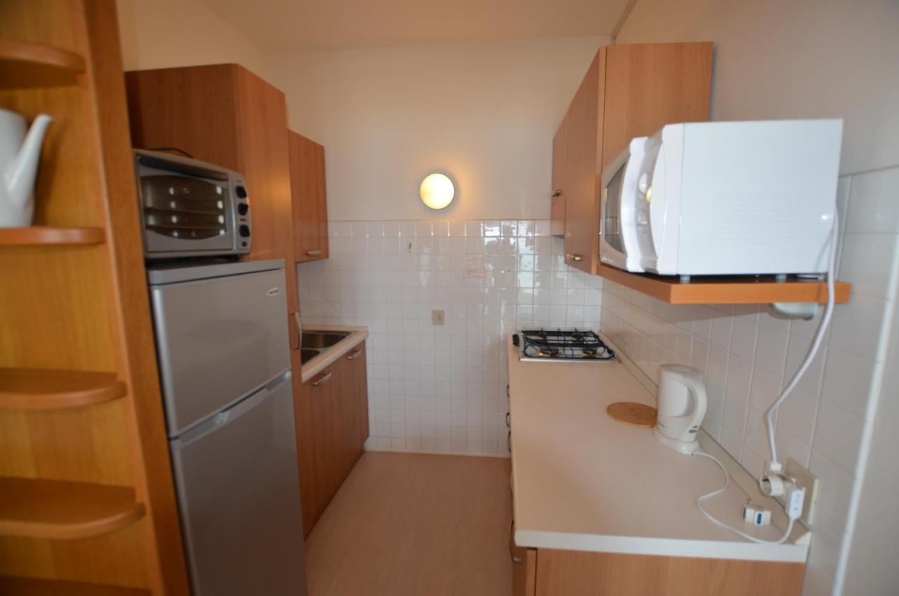 Lignano Sabbiadoro Sea Front Apartment Bagian luar foto